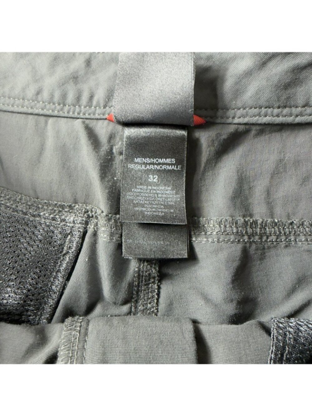 The North Face Khaki Cargo Shorts Gray Men’s Size 32 x 9 - Picture 3 of 6